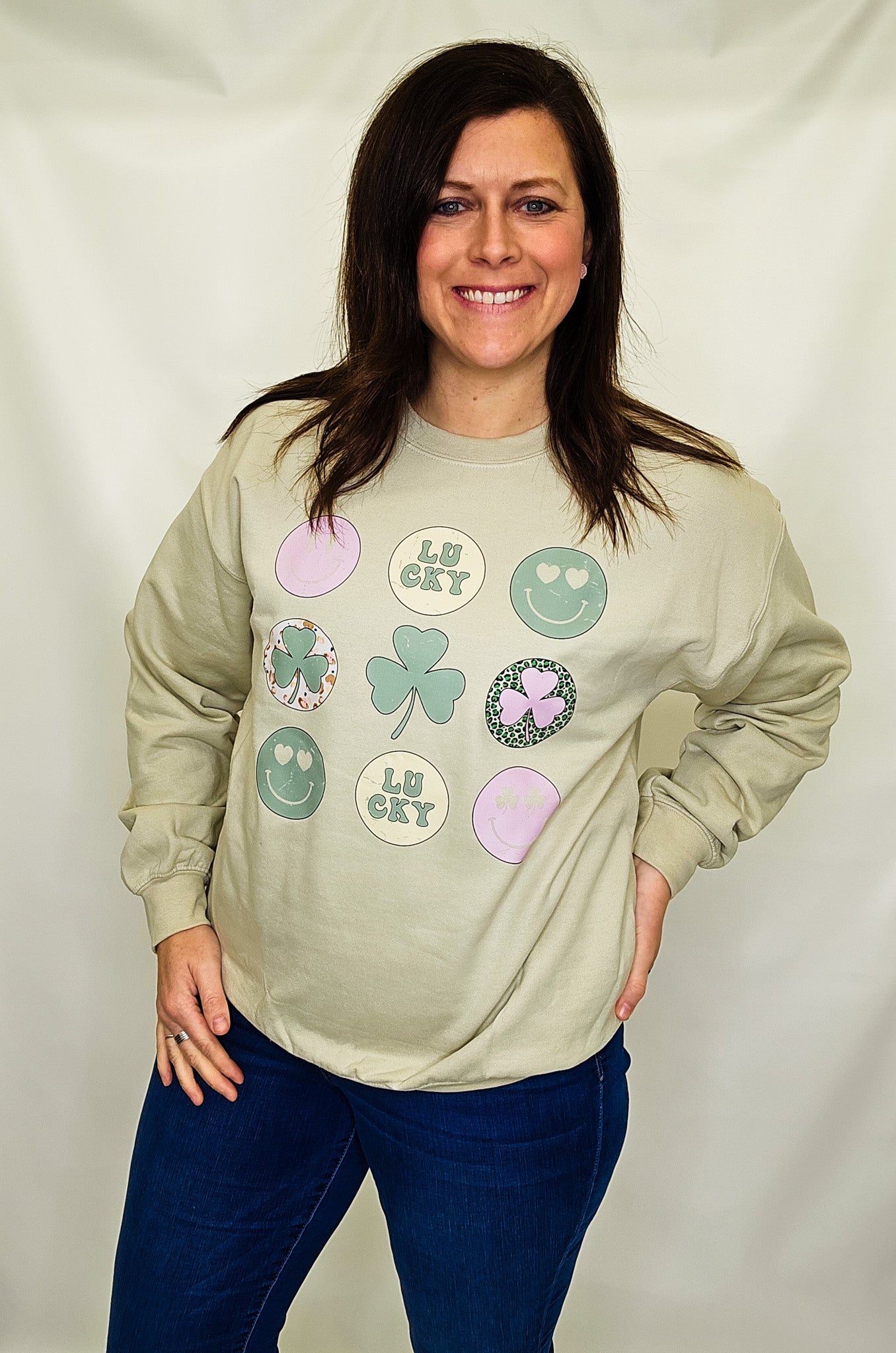 Lucky Circle Tan Graphic Sweatshirt