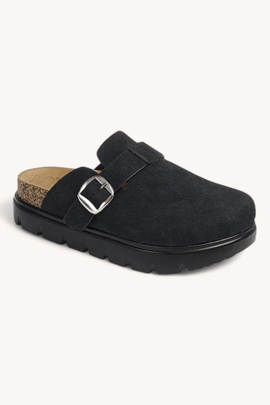 Forever Chunky Lug Sole Closed Toe Black Clog. Birkenstocks alternative. 