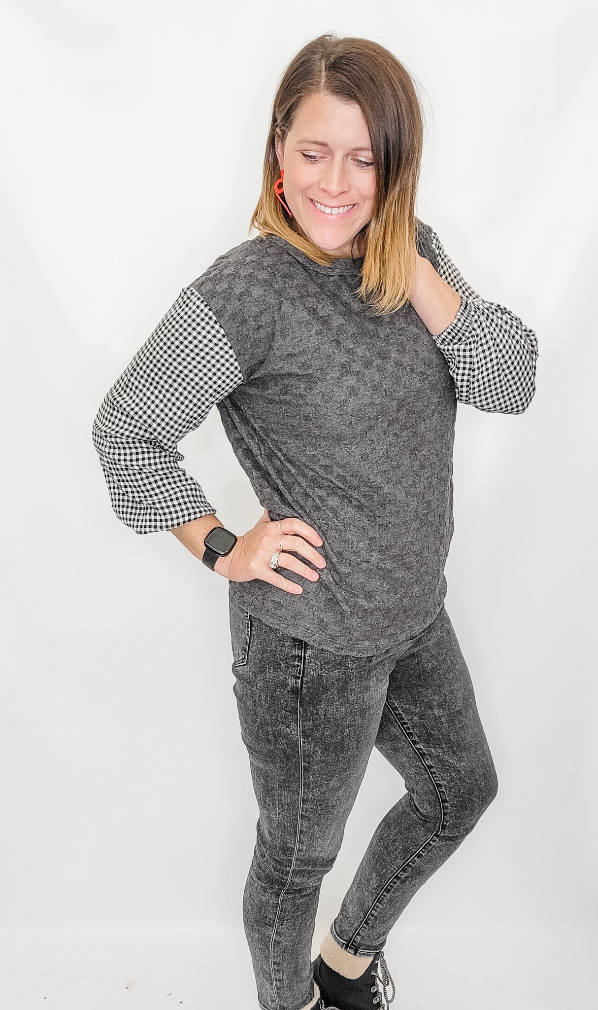 Gray, Checkerboard Top with Check Sleeves